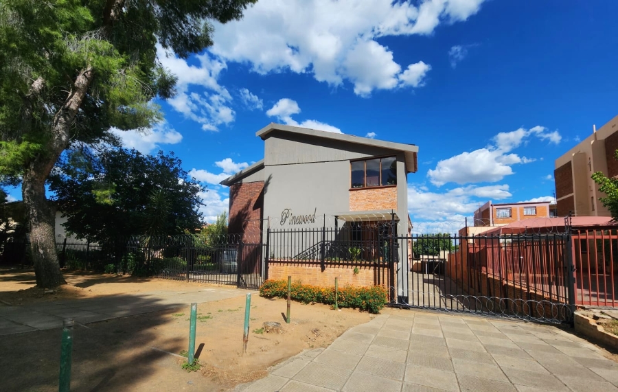 4 Bedroom Property for Sale in Bloemfontein Free State